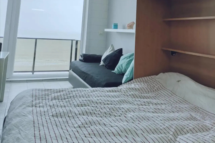 Room 3 of 7