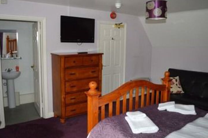 Room 30 of 48