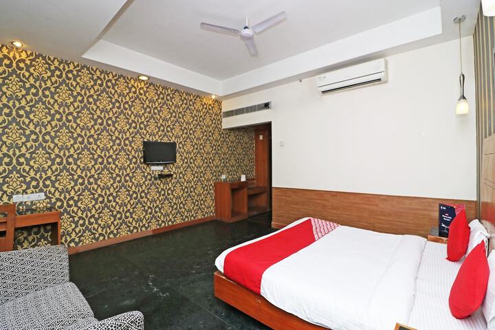 Room 3 of 10