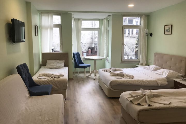 Room 18 of 23