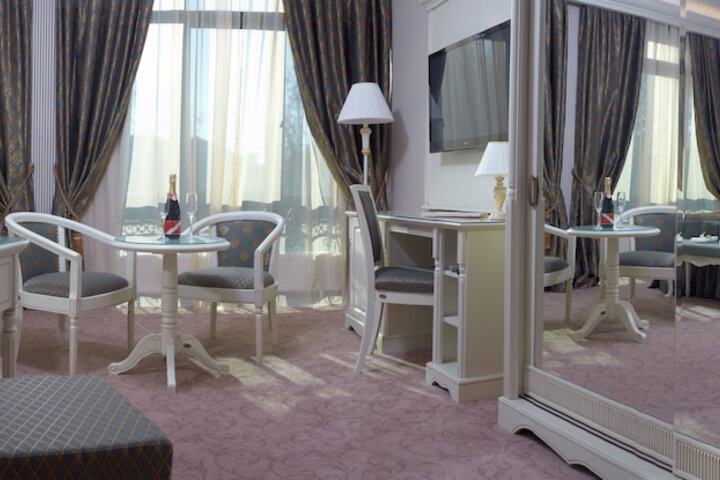 Room 5 of 35