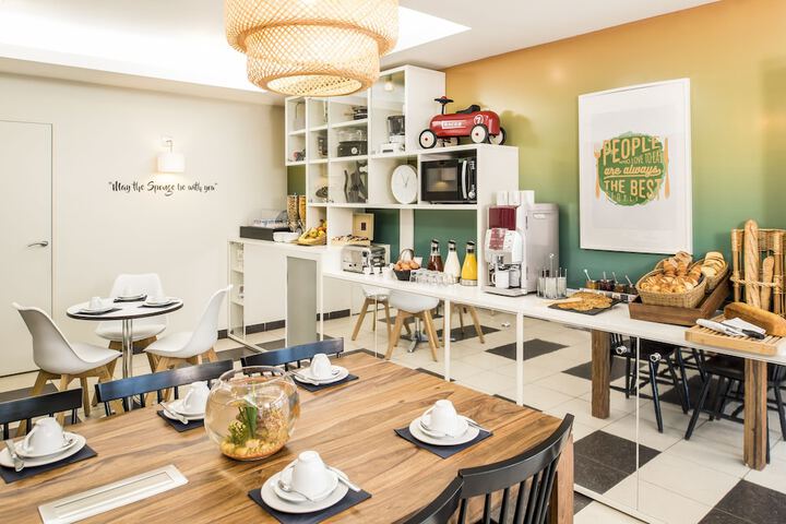 Breakfast area