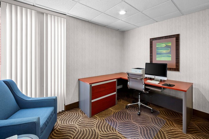 Business Center 33 of 34