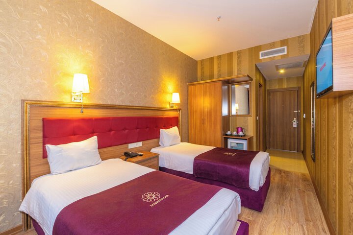 Room 30 of 61
