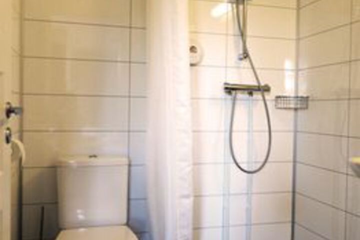 Room 6 of 59