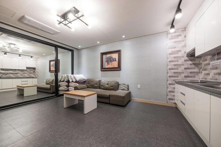 Room 44 of 63