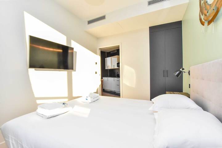Room 7 of 123
