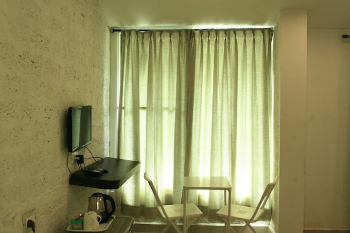 Room 13 of 52