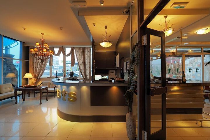 Hotel Interior 4 of 22