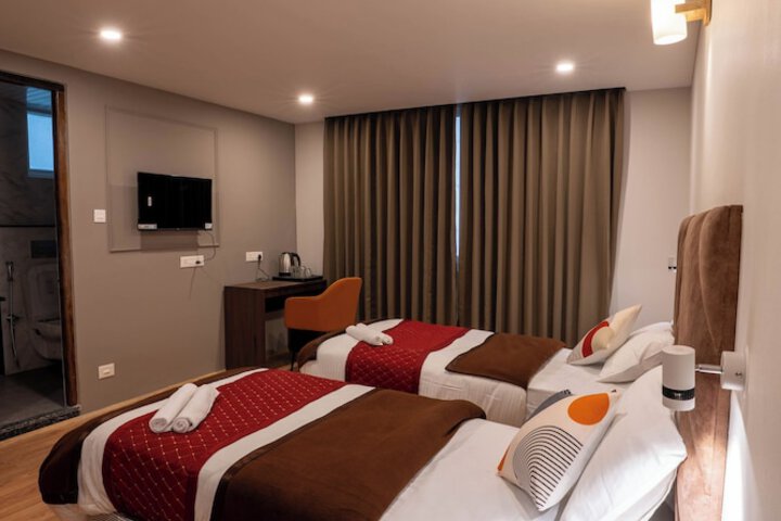 Room 9 of 29