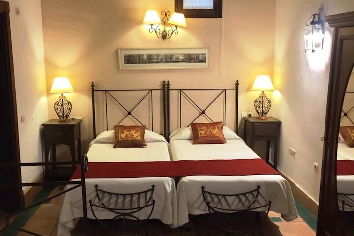 Room 4 of 60