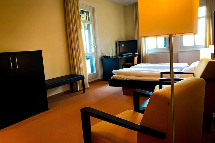 Room 33 of 116