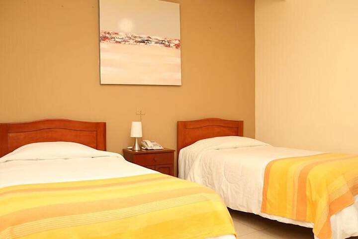 Room 9 of 39