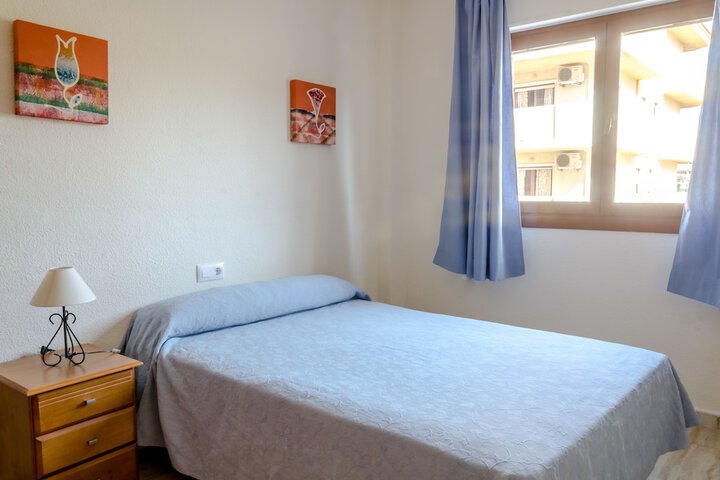 Room 12 of 74