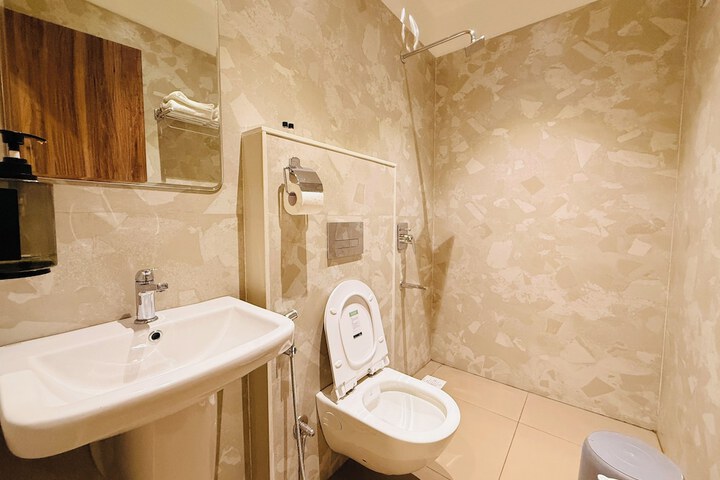 Room 48 of 84