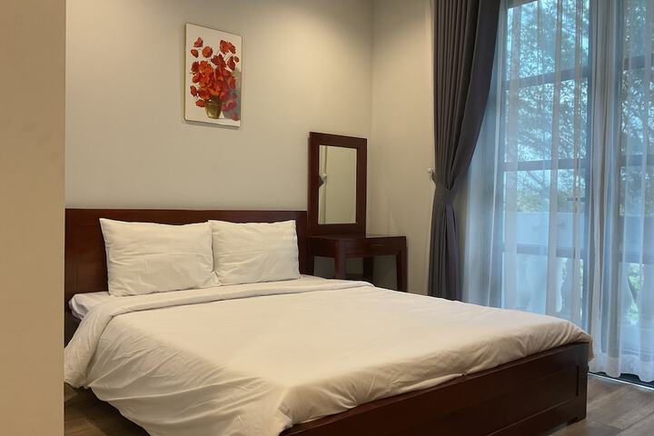 Room 8 of 40