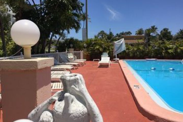 Pool 34 of 38