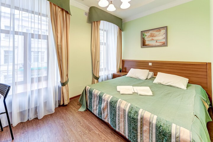 Room 12 of 30