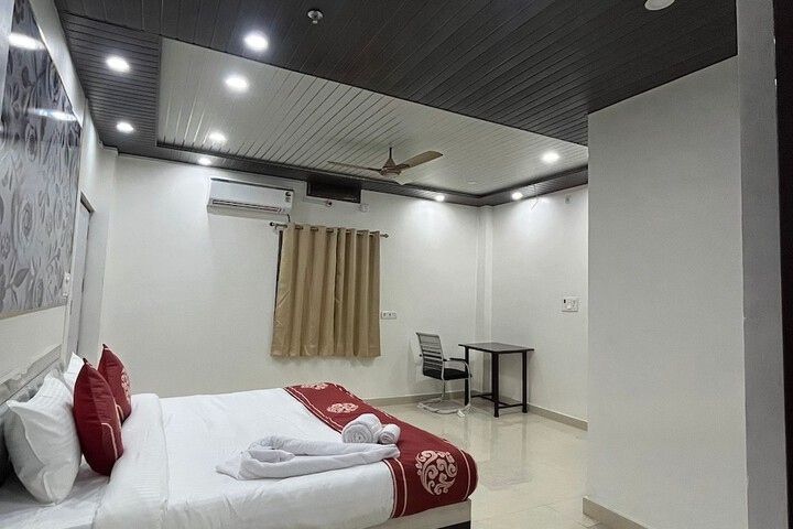 Room 16 of 24
