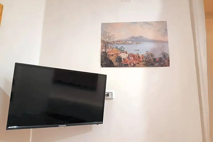 Room 7 of 25