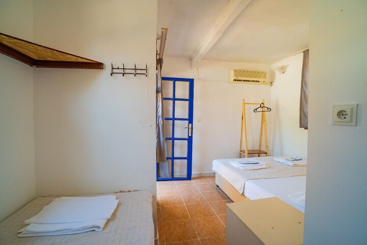 Room 3 of 26
