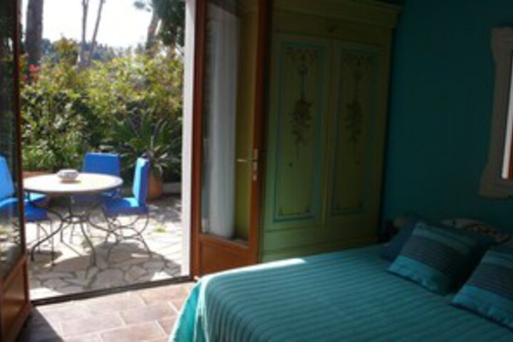 Room 19 of 25