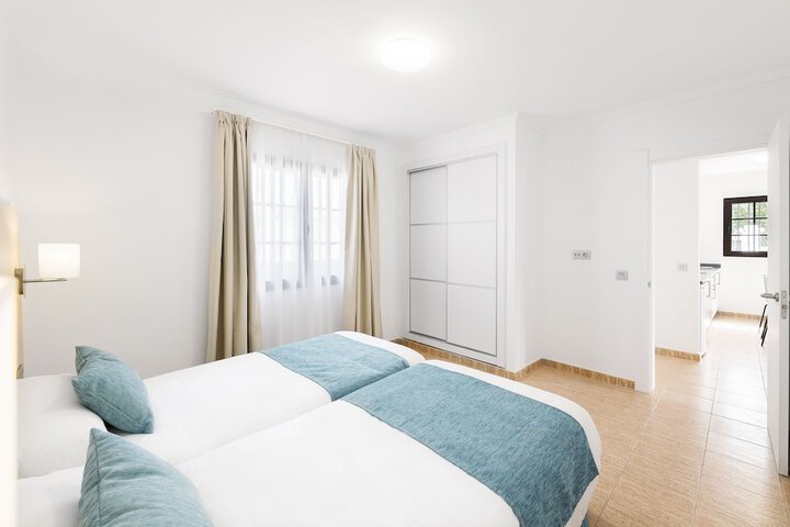 Room 5 of 40