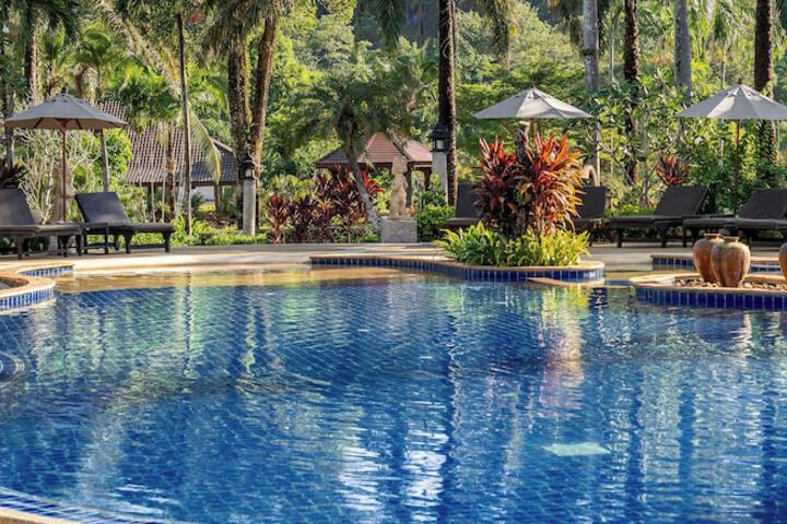 Pool Hotel