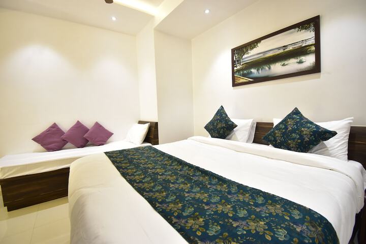 Room 18 of 33