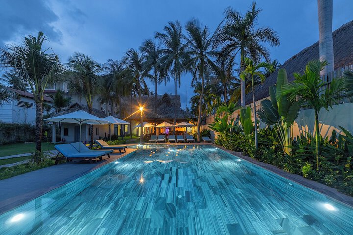Pool 55 of 78