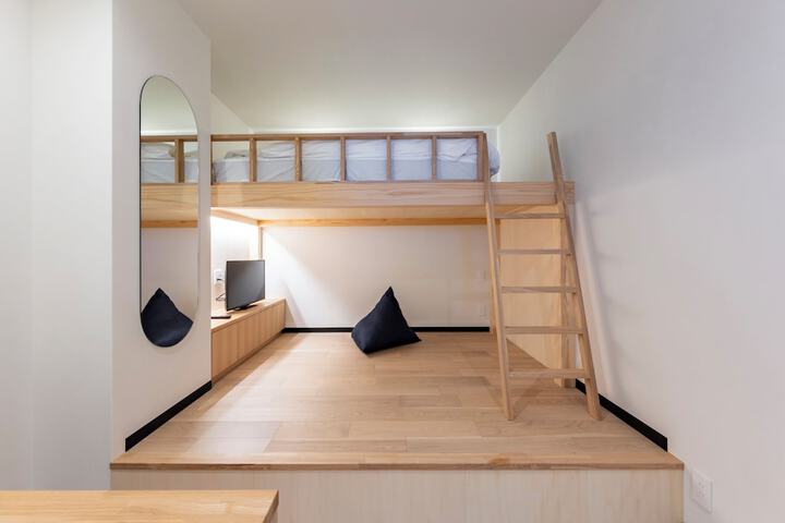 Room 5 of 53