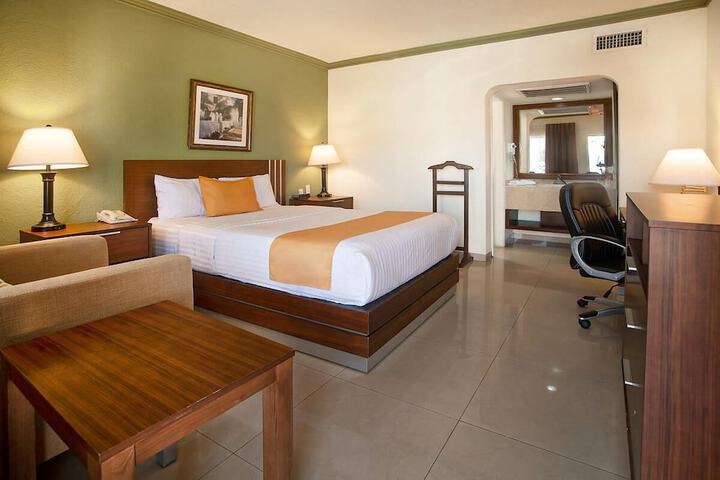 Room 20 of 49
