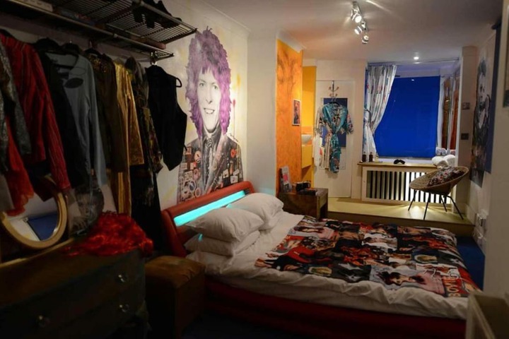 Room 44 of 272