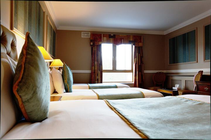 Room 10 of 41