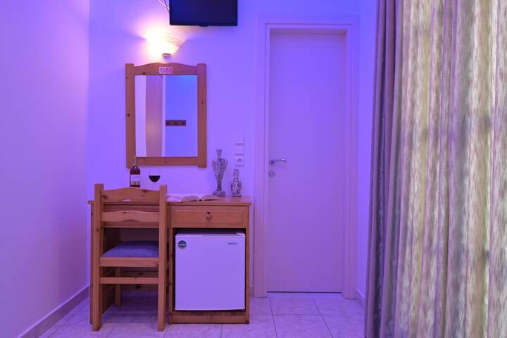 Room 17 of 42