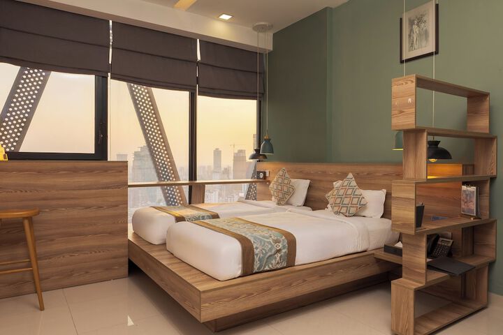 Room 30 of 115
