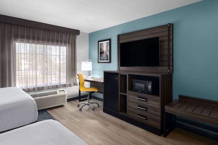Room 17 of 31