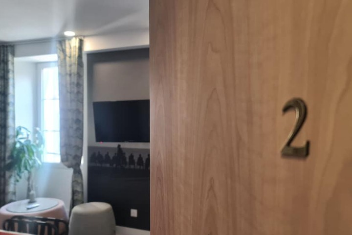 Room 55 of 118