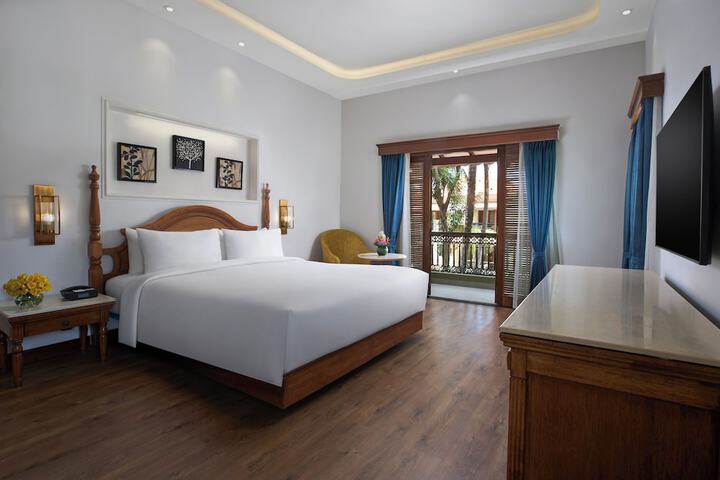 Room 32 of 184