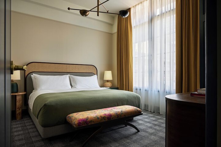 Room 73 of 190