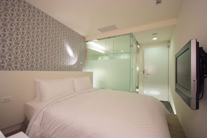 Room 20 of 50