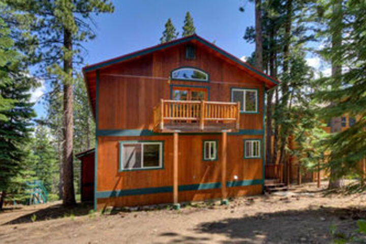 Photo of Sleeping Bear Lodge by RedAwning