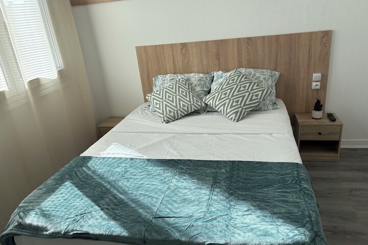 Room 3 of 6