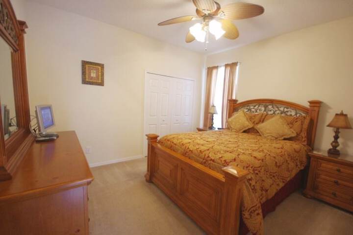 Room 4 of 44