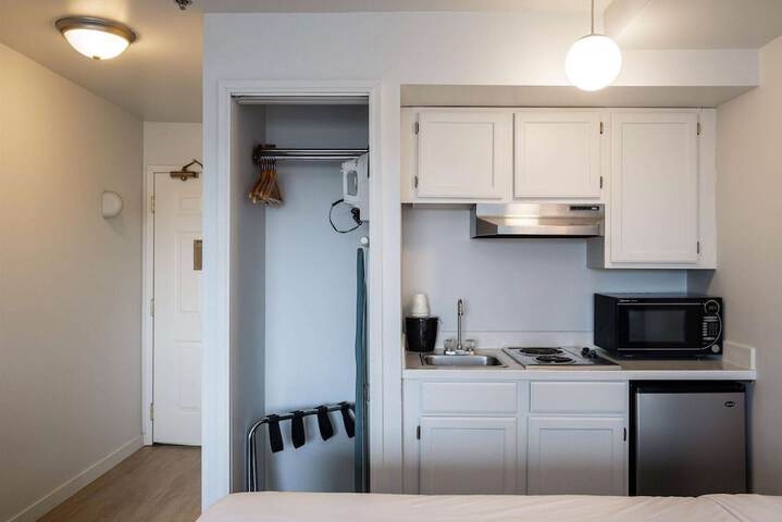 Private kitchenette