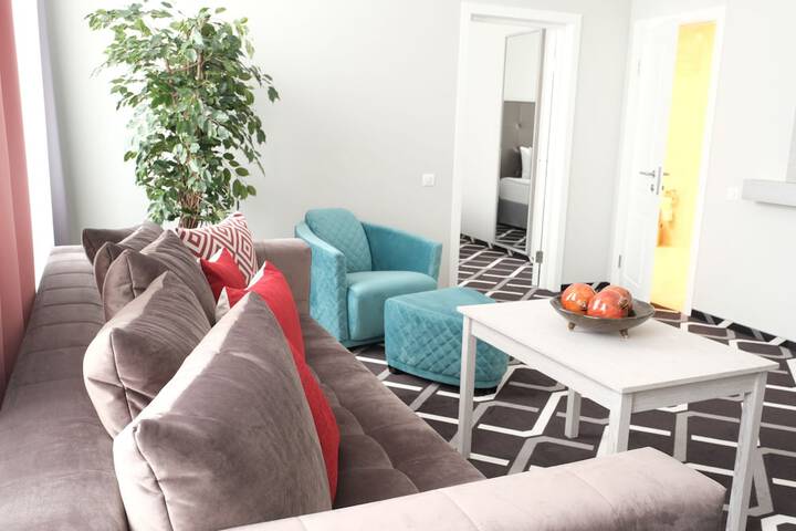 Room 9 of 34