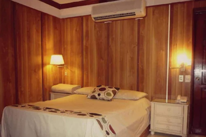 Room 6 of 21