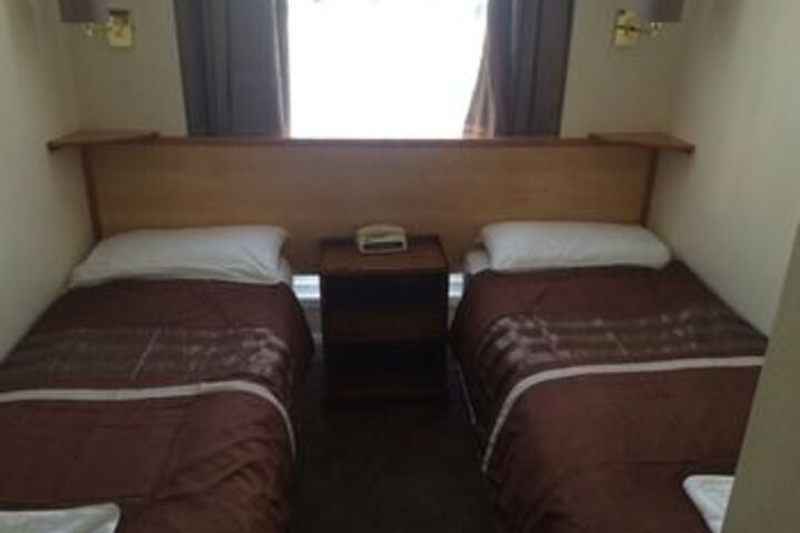 Room 12 of 42