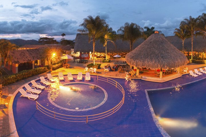 Hotel Pool