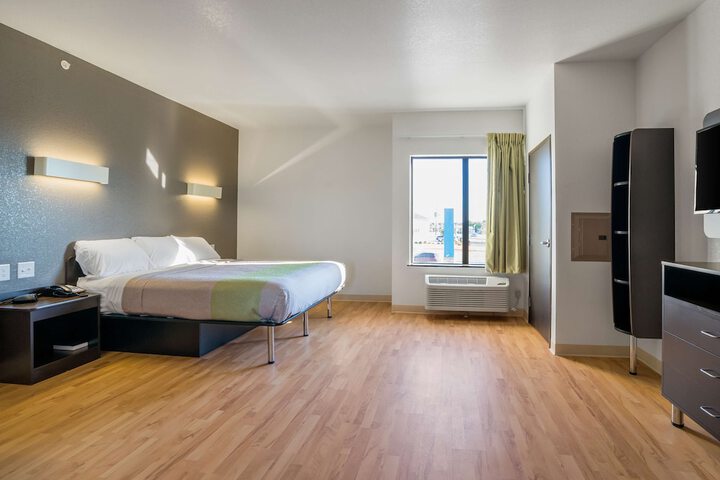 Room 9 of 49